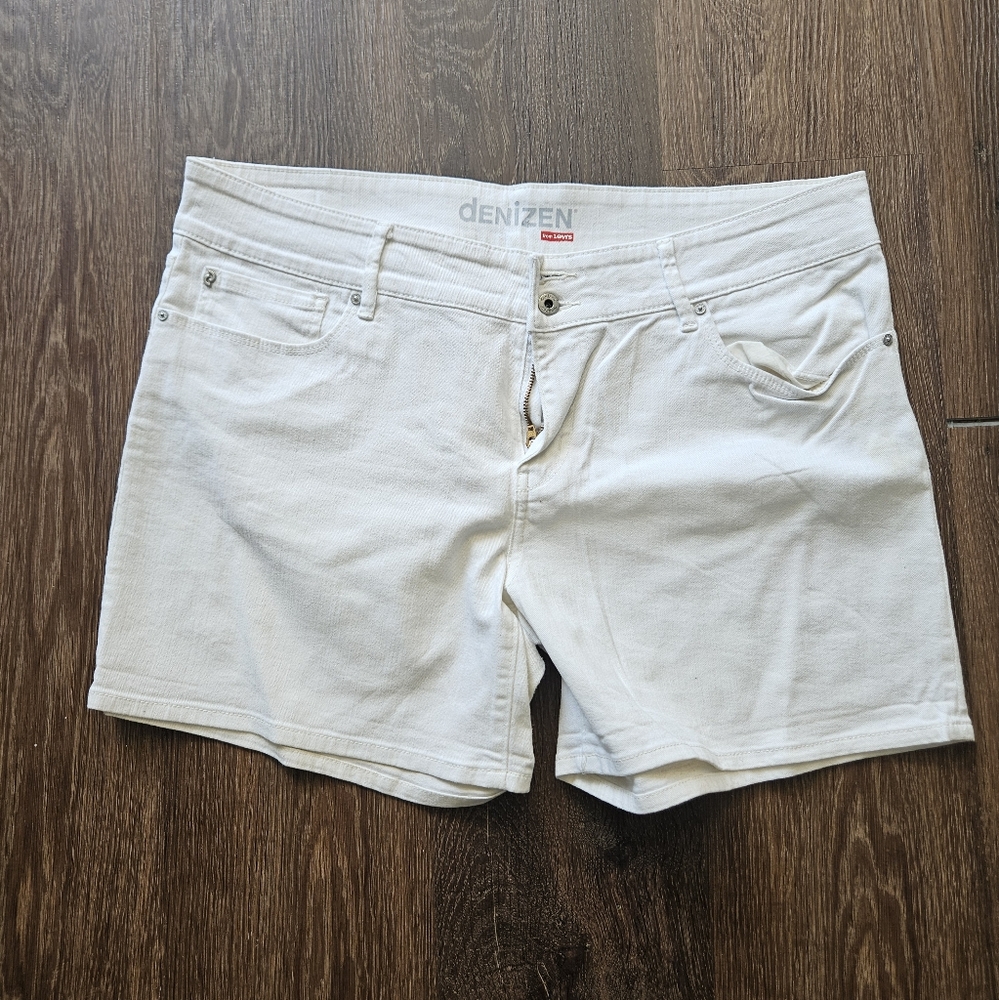 White Shorts, Denizens by Levi